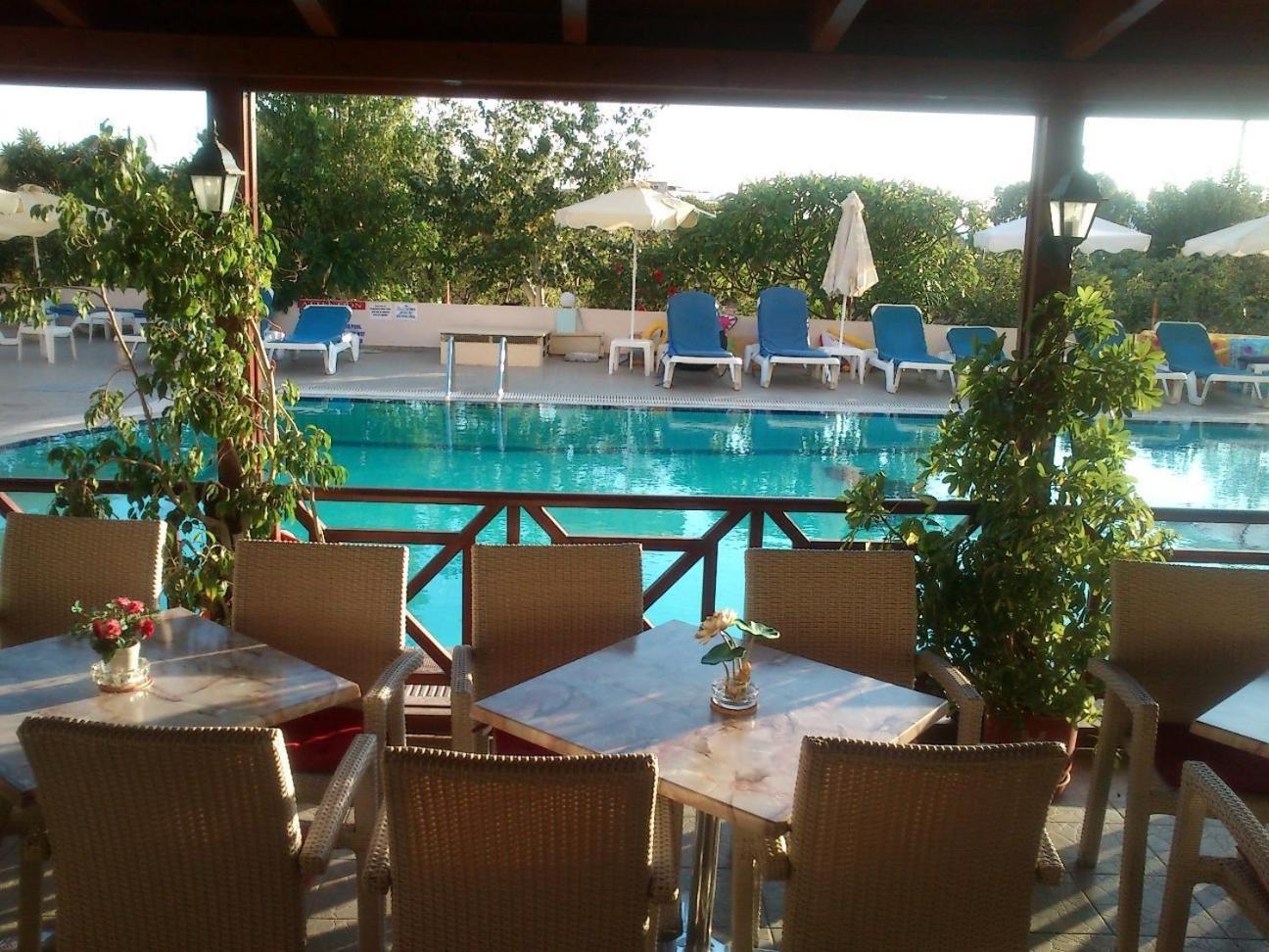 Summer Memories Aparthotel Pefki  Экстерьер фото