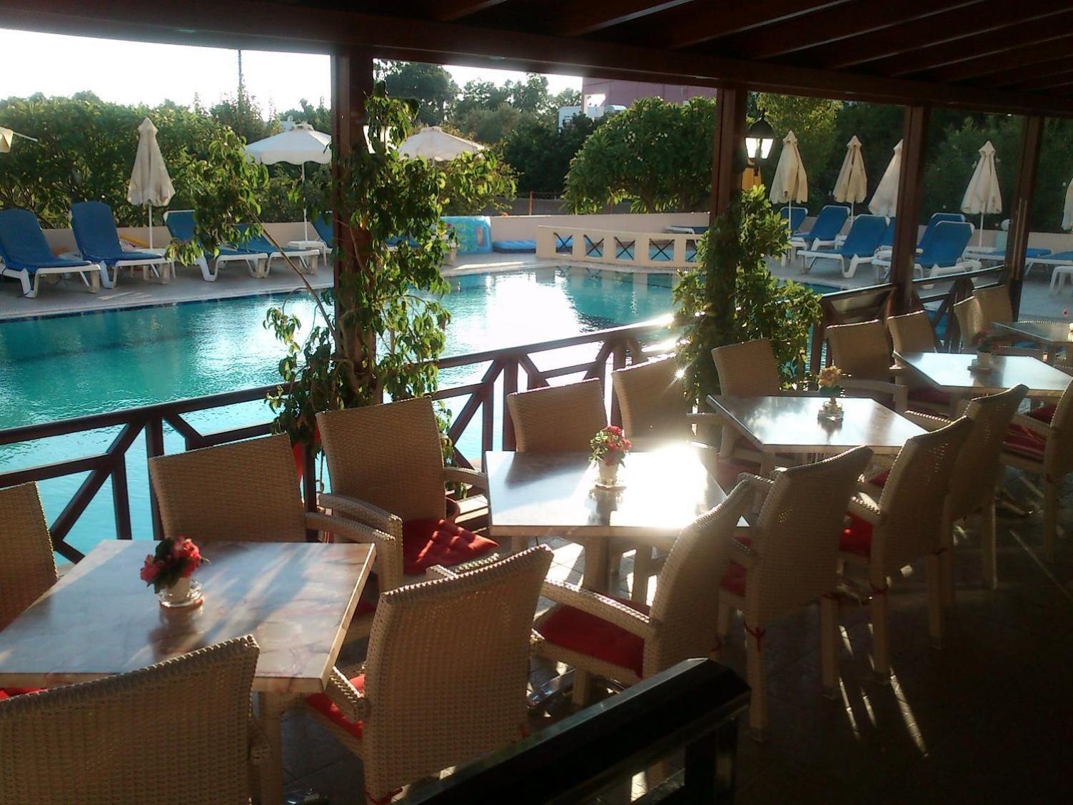 Summer Memories Aparthotel Pefki  Экстерьер фото